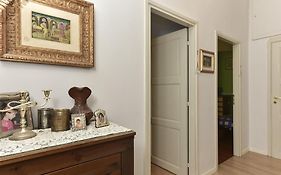 Nicole Rooms