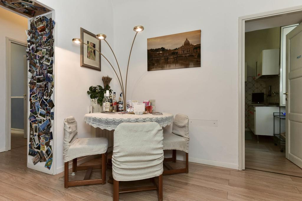 Nicole Rooms Roma Esterno foto